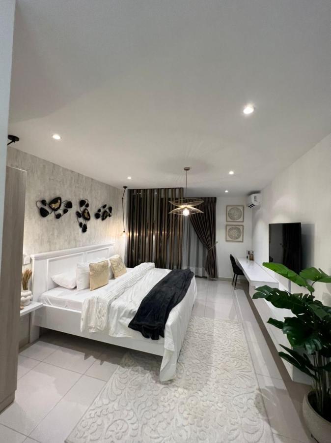 The Lennox Luxury Apartment Accra Extérieur photo