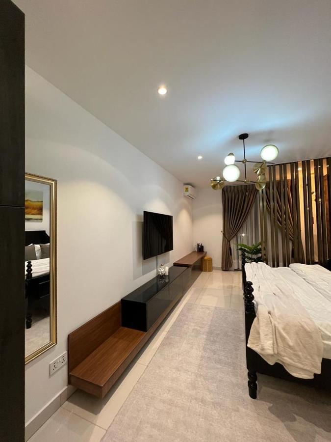 The Lennox Luxury Apartment Accra Extérieur photo